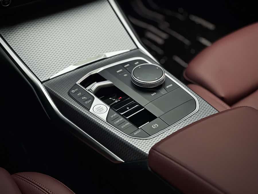 BMW 3 Series 2024 325Li M Sport Night Package - zdjęcie 7
