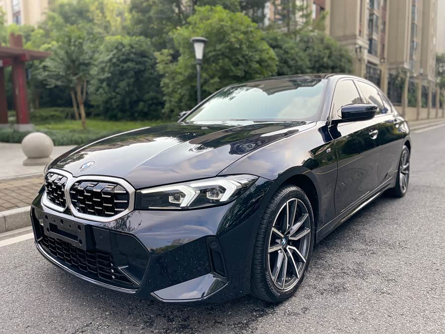 BMW 3 Series 2024 325Li M Sport - zdjęcie 1
