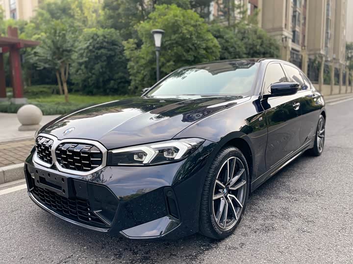 BMW 3 Series 2024 325Li M Sport - zdjęcie 19