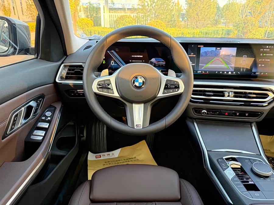 BMW 3 Series 2024 325i M Sport - zdjęcie 17