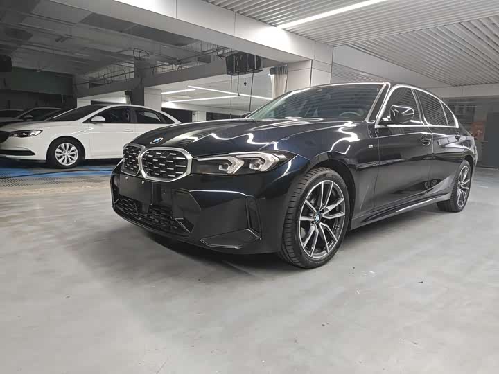BMW 3 Series 2025 325Li M Sport Package - zdjęcie 16