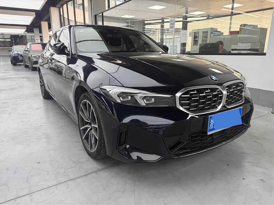 BMW 3 Series 2025 325Li M Sport Package - zdjęcie 3