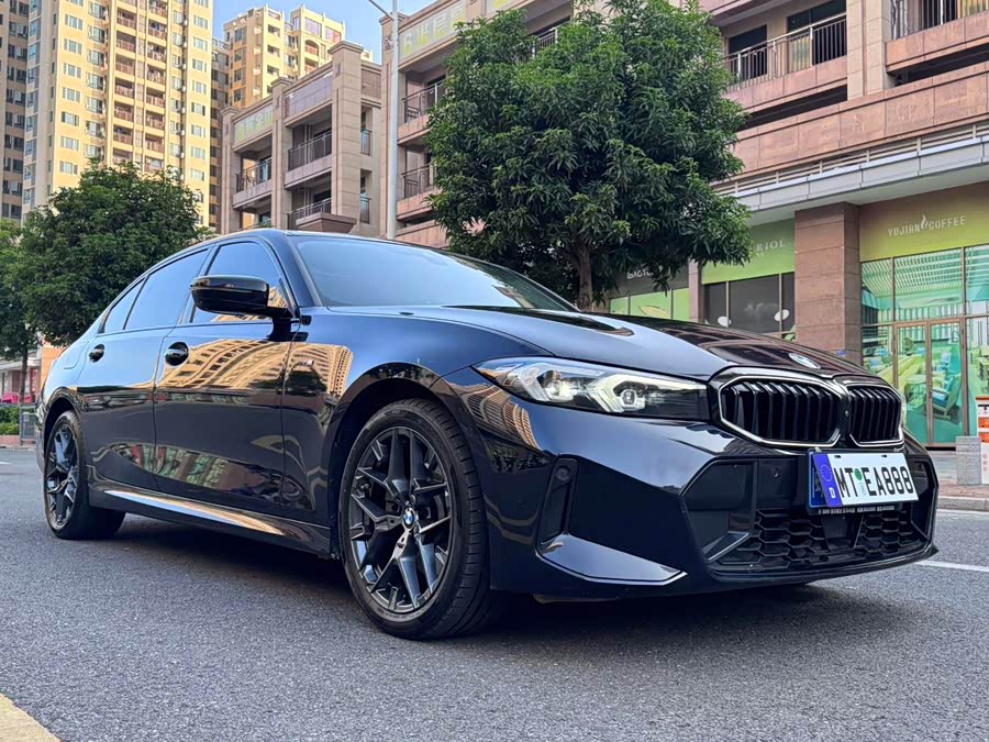 BMW 3 Series 2025 330Li M Sport Night Package - zdjęcie 1