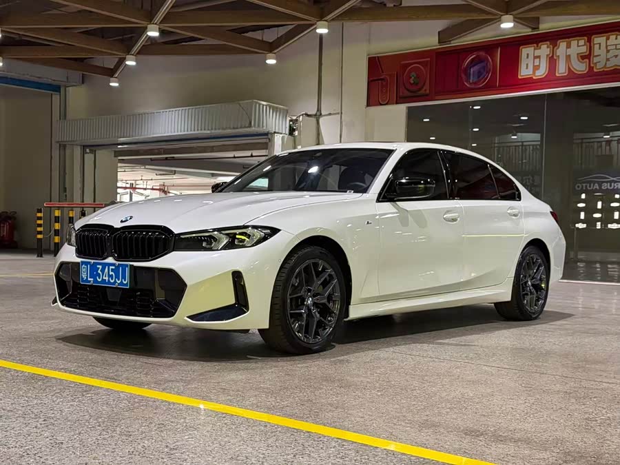 BMW 3 Series 2025 330Li M Sport Night Package - zdjęcie 1