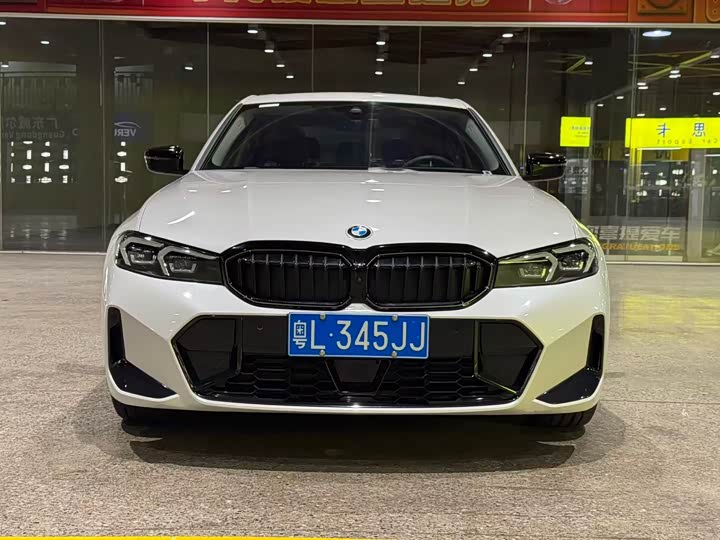 BMW 3 Series 2025 330Li M Sport Night Package - zdjęcie 11