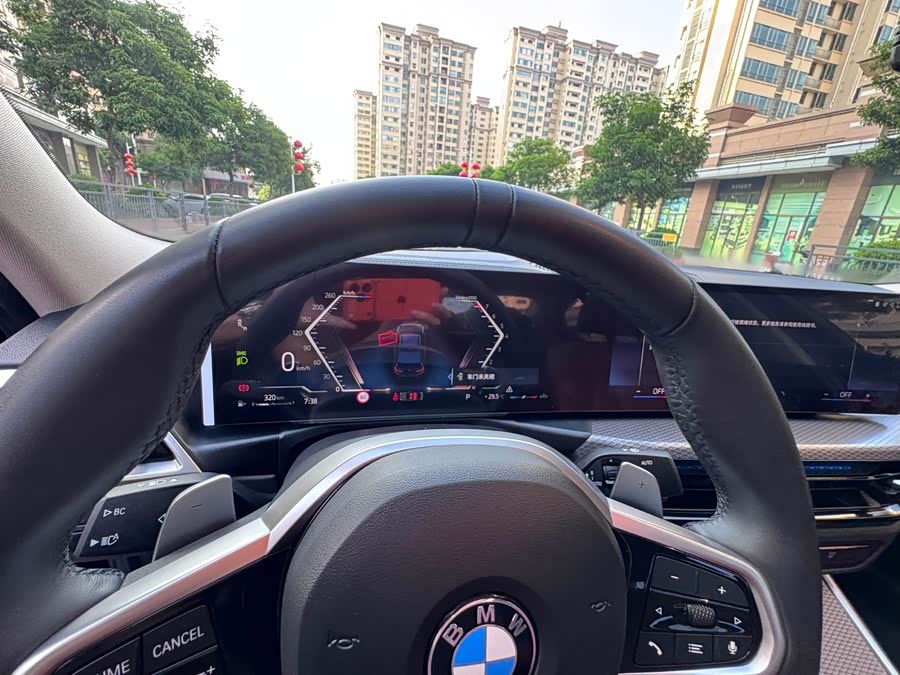 BMW 3 Series 2025 330Li M Sport Night Package - zdjęcie 10