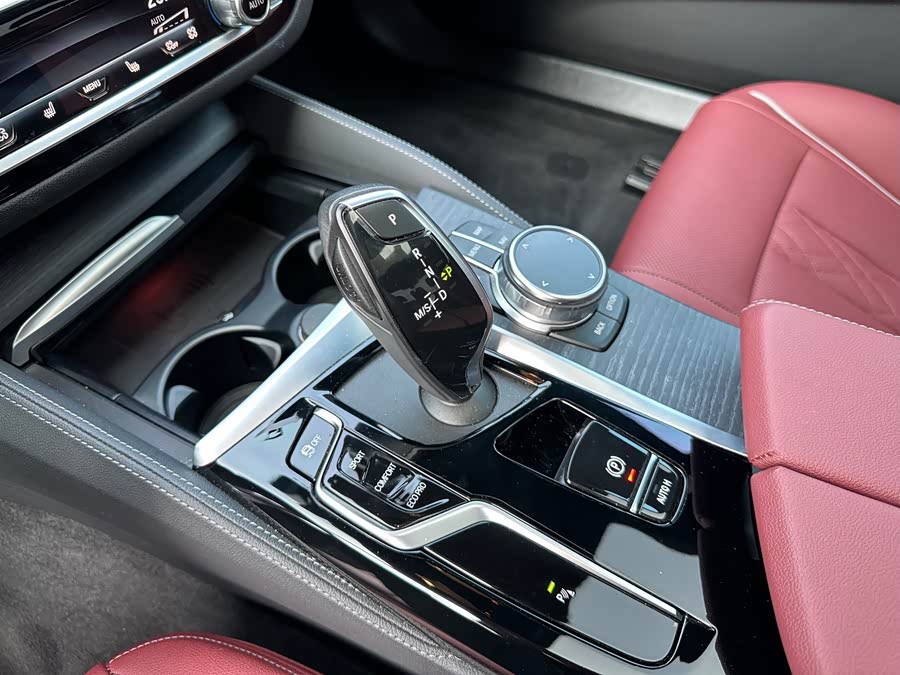 BMW 5 Series 2023 530Li Luxury M Sport Package - zdjęcie 15