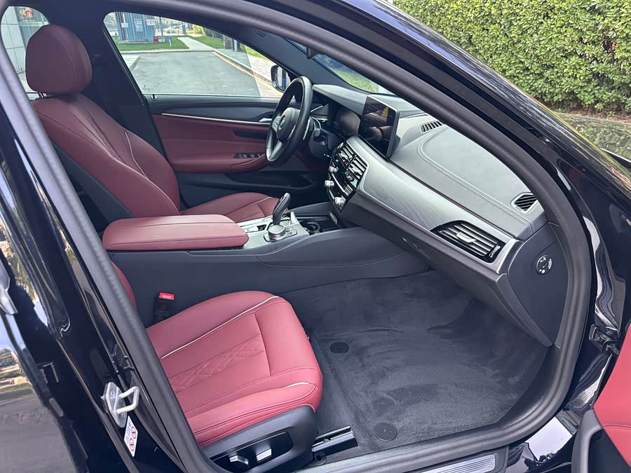 BMW 5 Series 2023 530Li Luxury M Sport Package - zdjęcie 19