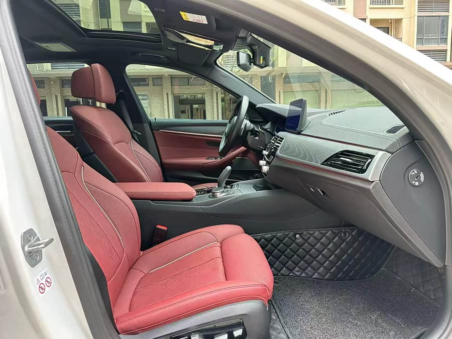 BMW 5 Series 2023 530Li Luxury M Sport - zdjęcie 8