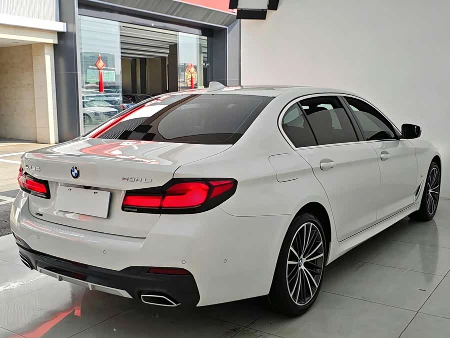 BMW 5 Series 2023 530Li xDrive M Sport - zdjęcie 18