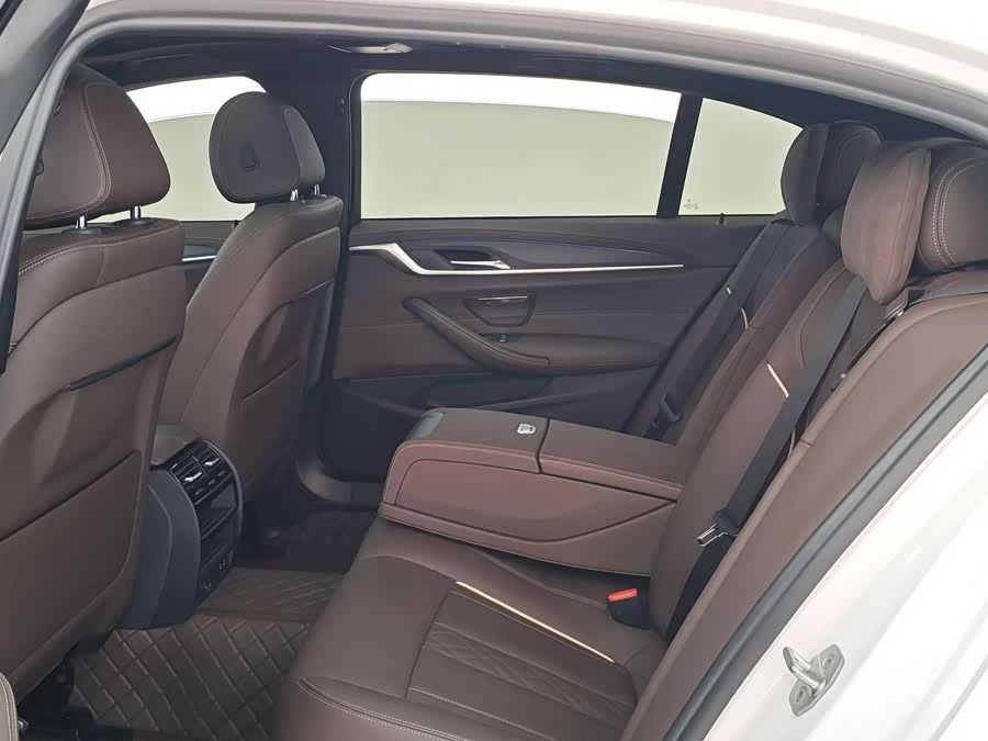 BMW 5 Series 2023 530Li xDrive M Sport - zdjęcie 8