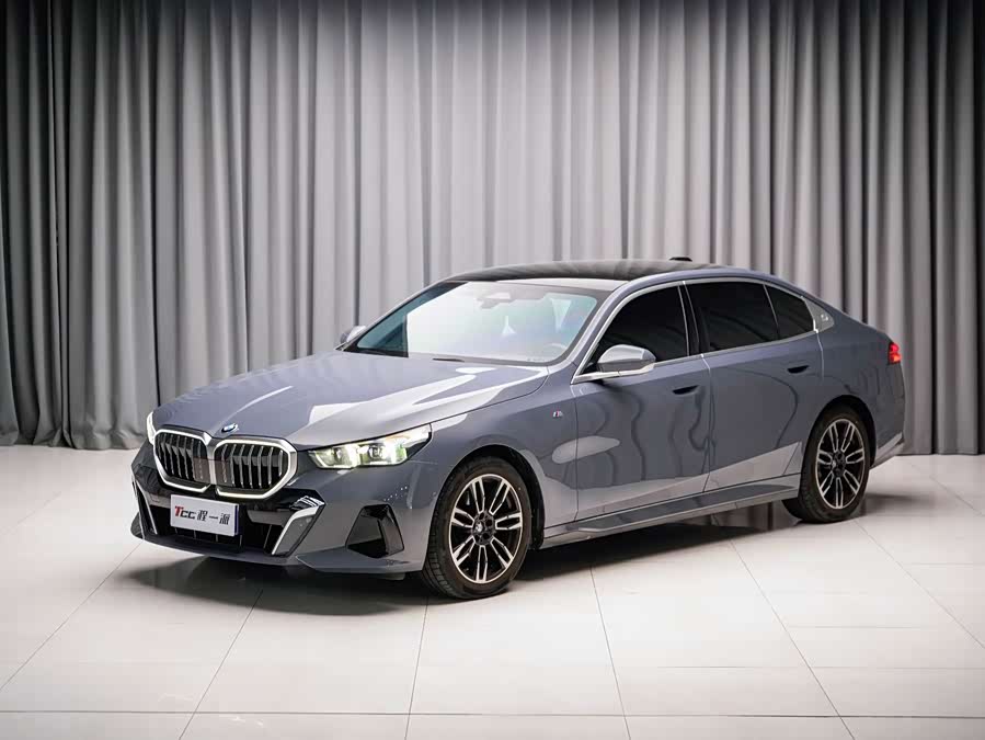 BMW 5 Series 2024 525Li M Sport Package - zdjęcie 2