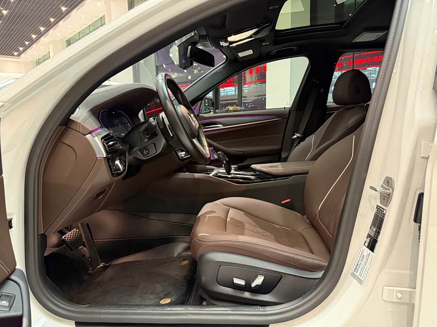 BMW 5 Series 2024 530Li Leading M Sport Package - zdjęcie 8