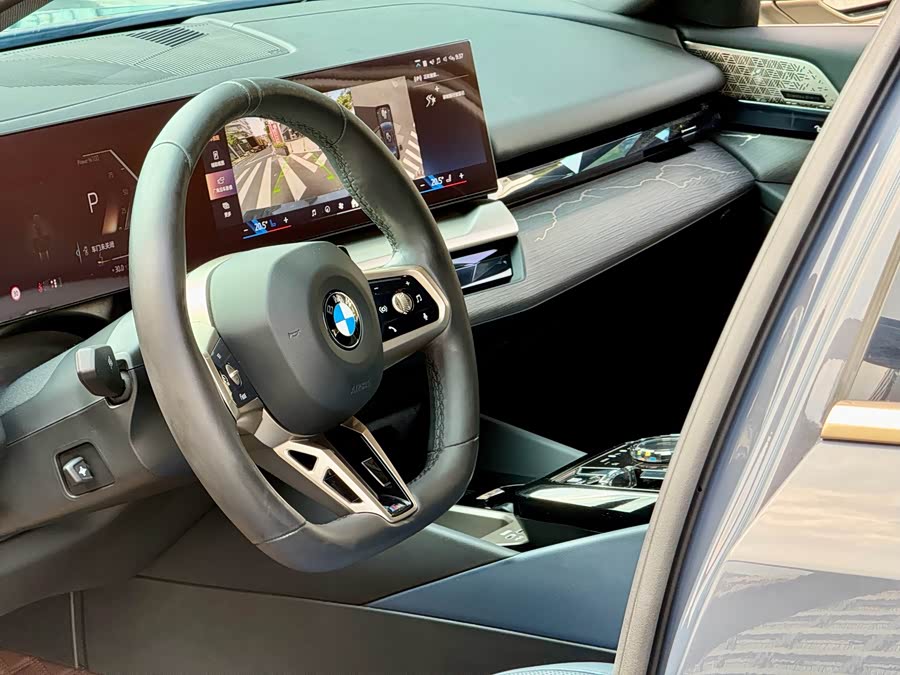 BMW 5 Series 2024 530Li Luxury M Sport Package - zdjęcie 5