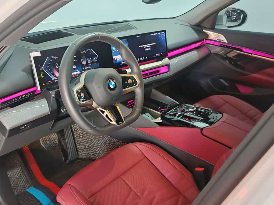 BMW 5 Series 2025 530Li Deluxe M Sport Package - zdjęcie 7