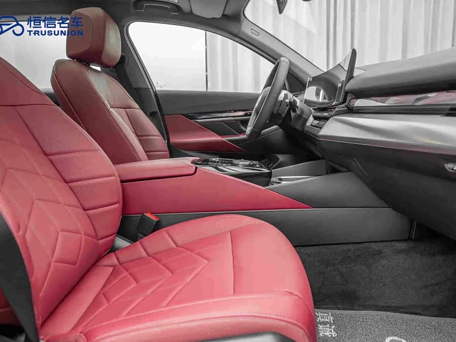 BMW 5 Series 2025 530Li Leading M Sport Package - zdjęcie 15