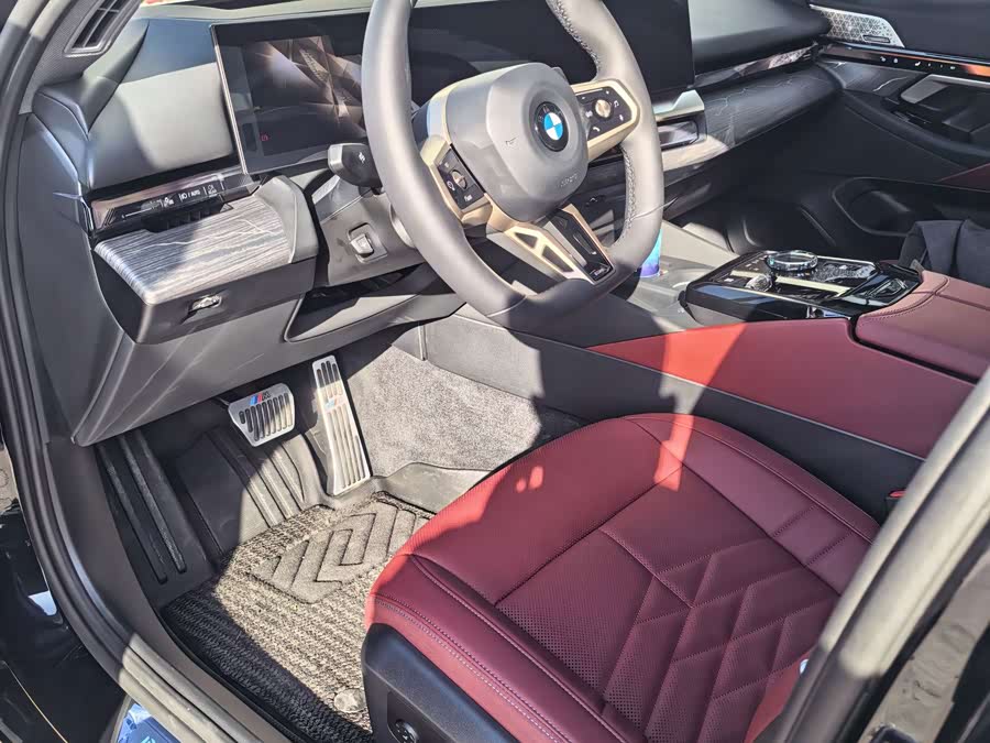 BMW 5 Series 2026 530Li Luxury M Sport - zdjęcie 6