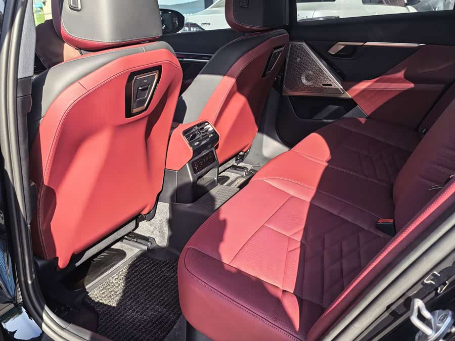 BMW 5 Series 2026 530Li Luxury M Sport - zdjęcie 7