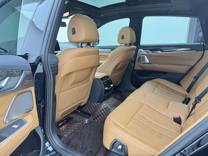 BMW 6 Series GT 2022 630i M Sport Package - zdjęcie 15