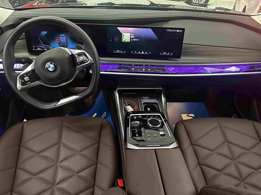 BMW 7 Series 2023 735Li Luxury Package - zdjęcie 14