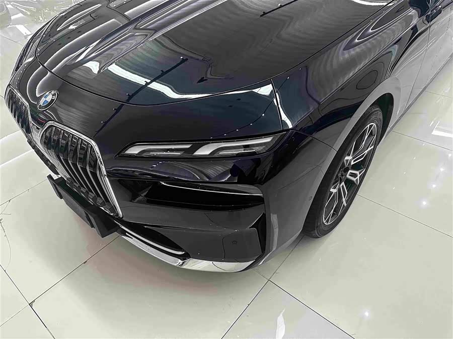 BMW 7 Series 2023 735Li Luxury Package - zdjęcie 4