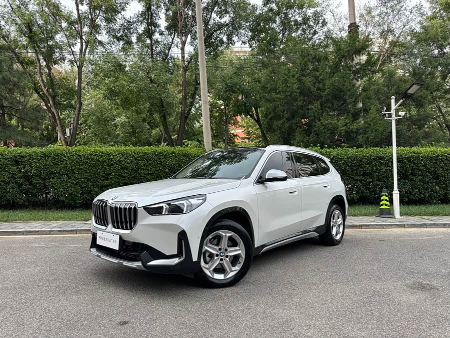 BMW X1 2023 sDrive20Li X Design Package - zdjęcie 1
