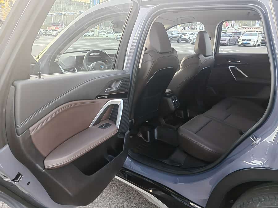 BMW X1 2023 sDrive20Li X Design Package - zdjęcie 11