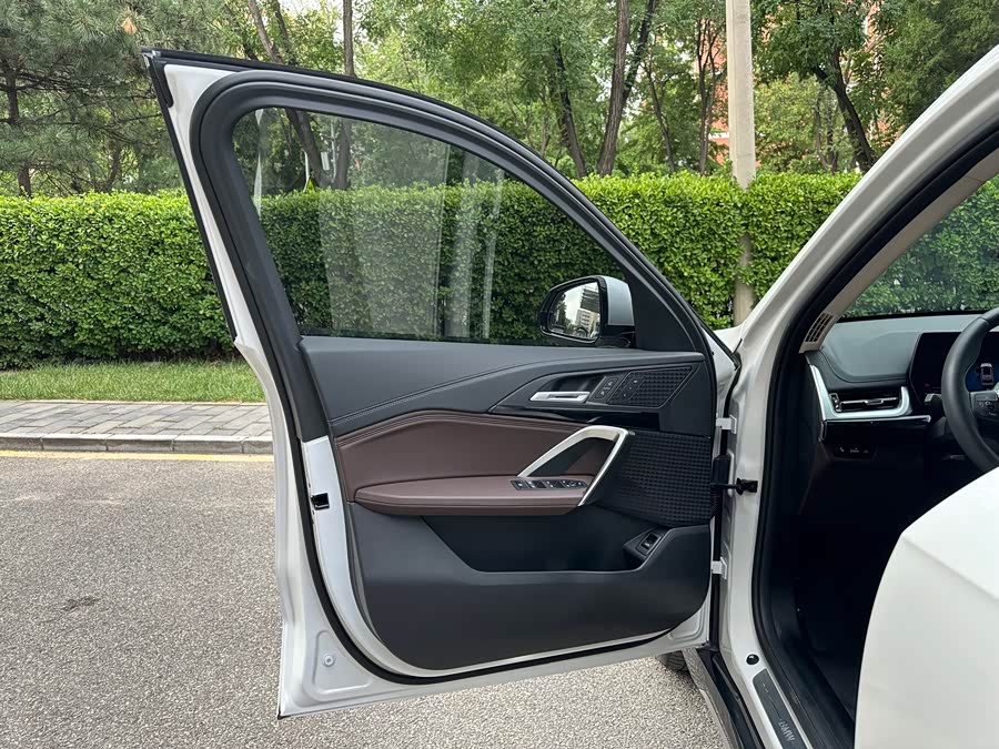 BMW X1 2023 sDrive20Li X Design Package - zdjęcie 14