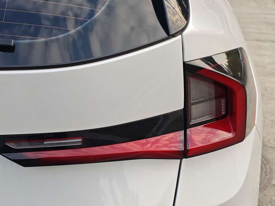BMW X1 2023 sDrive20Li X Design Package - zdjęcie 15