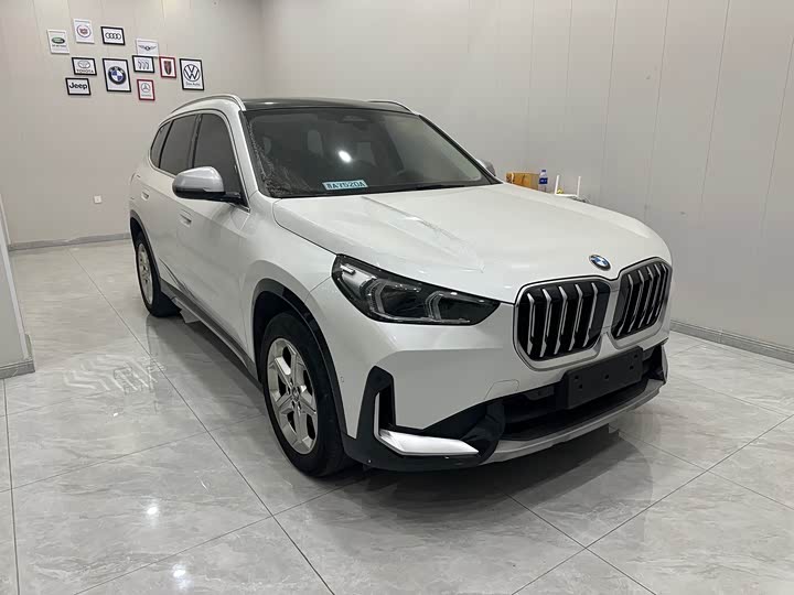 BMW X1 2023 sDrive20Li X Design Package - zdjęcie 16
