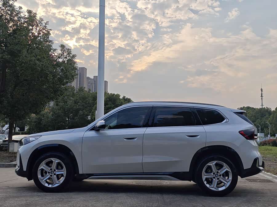 BMW X1 2023 sDrive20Li X Design Package - zdjęcie 8