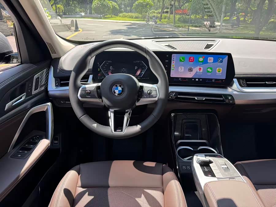 BMW X1 2023 sDrive25Li M Sport Package - zdjęcie 11