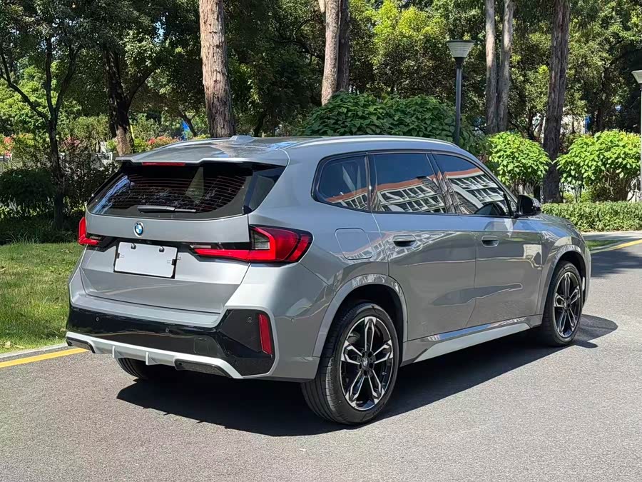 BMW X1 2023 sDrive25Li M Sport Package - zdjęcie 15