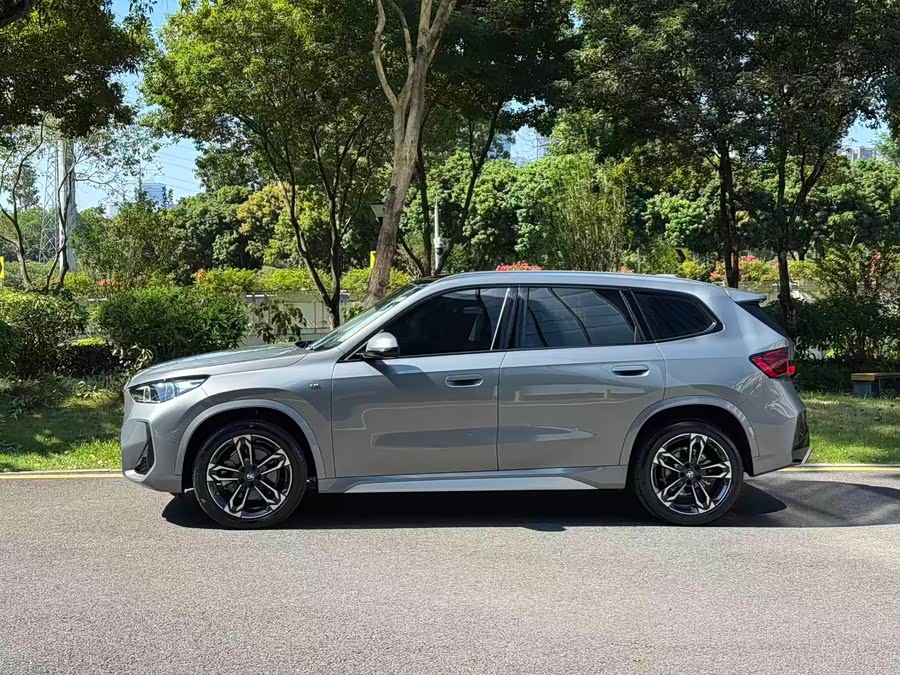BMW X1 2023 sDrive25Li M Sport Package - zdjęcie 5