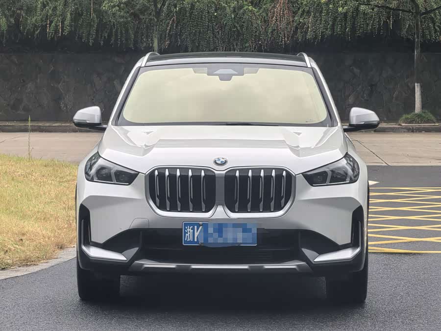 BMW X1 2023 xDrive25Li X Design Package - zdjęcie 2