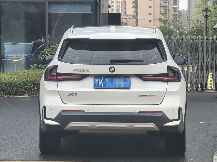 BMW X1 2023 xDrive25Li X Design Package - zdjęcie 13