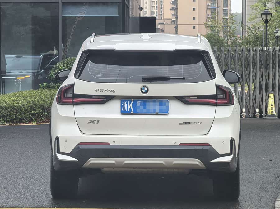 BMW X1 2023 xDrive25Li X Design Package - zdjęcie 3