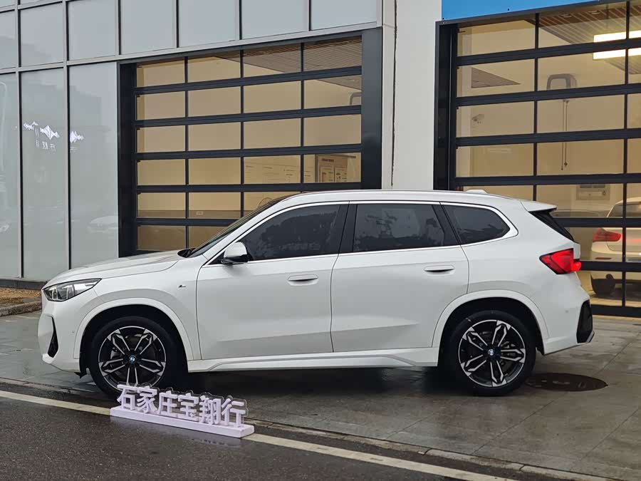 BMW X1 2024 sDrive25Li M Sport - zdjęcie 4