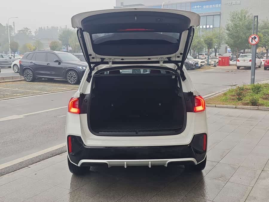BMW X1 2024 sDrive25Li M Sport - zdjęcie 5