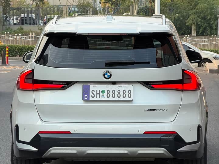 BMW X1 2024 sDrive25Li X Design Package - zdjęcie 15