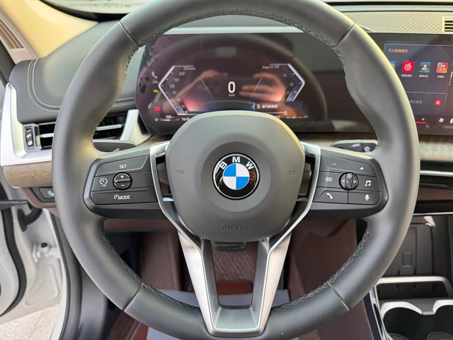 BMW X1 2024 xDrive25Li X Design - zdjęcie 13