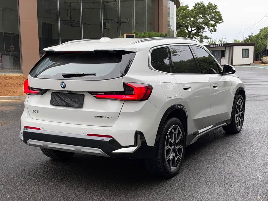 BMW X1 2025 sDrive25Li M Sport Package - zdjęcie 14