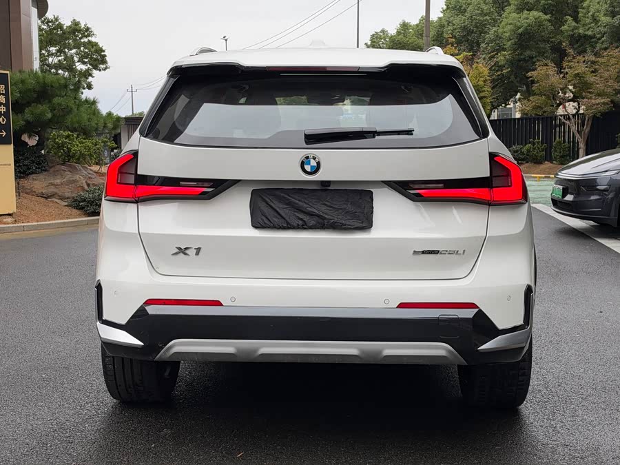 BMW X1 2025 sDrive25Li M Sport Package - zdjęcie 15
