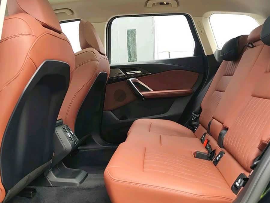 BMW X1 2026 sDrive25Li X Design - zdjęcie 11