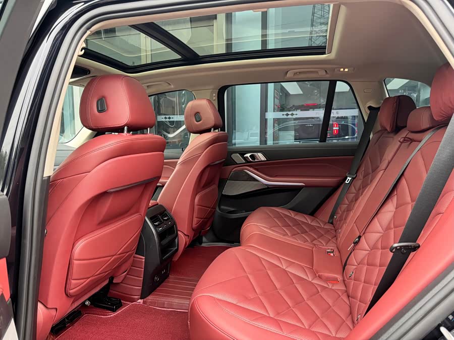 BMW X5 2022 xDrive 30Li Luxury M Sport Package - zdjęcie 7