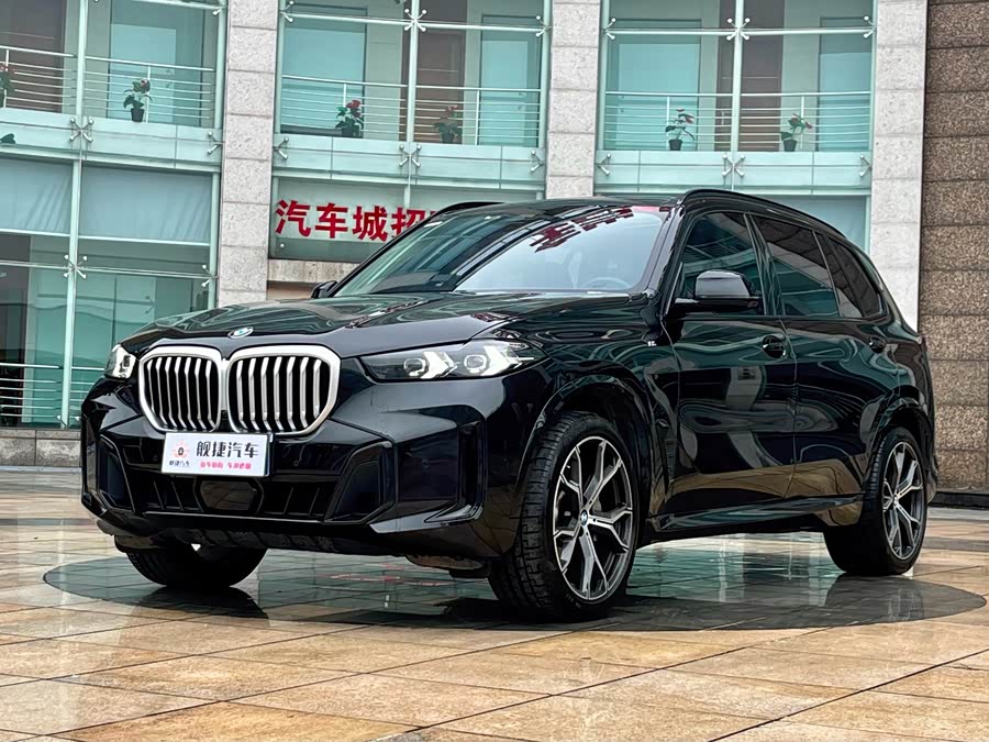 BMW X5 2023 xDrive 30Li Luxury M Sport Night Package - zdjęcie 1