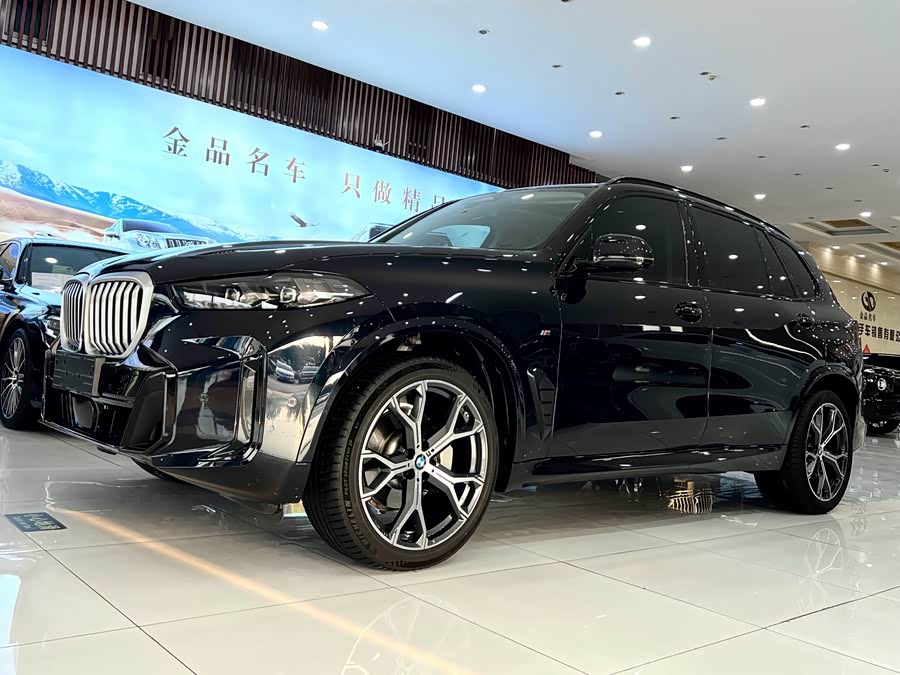 BMW X5 2023 xDrive 30Li Luxury M Sport Night Package - zdjęcie 2
