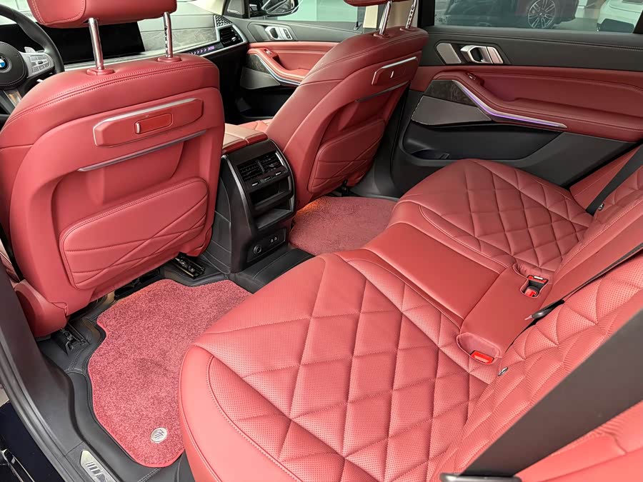 BMW X5 2023 xDrive 30Li Luxury M Sport Night Package - zdjęcie 16
