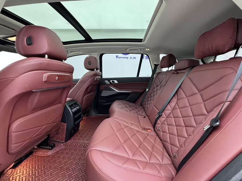 BMW X5 2023 xDrive 30Li Luxury M Sport Night Package - zdjęcie 16