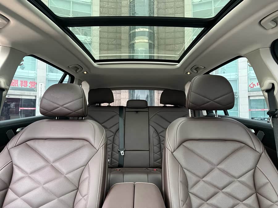 BMW X5 2023 xDrive 30Li Luxury M Sport Night Package - zdjęcie 17